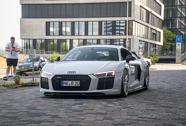 Audi R8 V10 Plus 2015