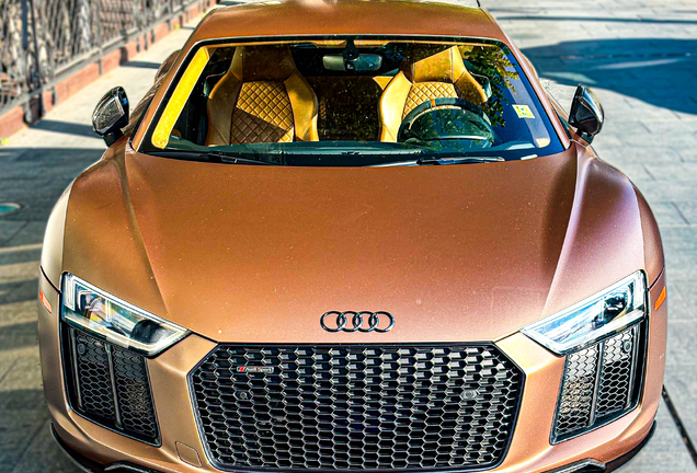 Audi R8 V10 Plus 2015