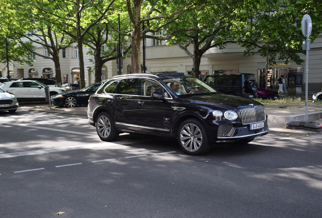 Bentley Bentayga Azure 2024