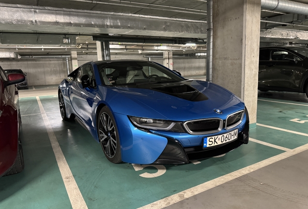 BMW i8