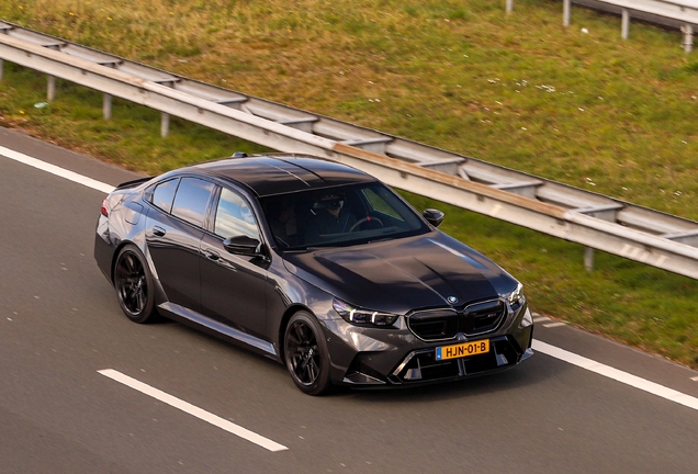 BMW M5 G90