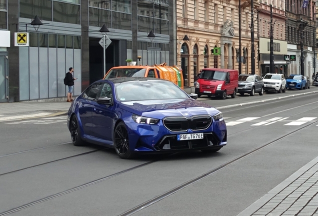 BMW M5 G90