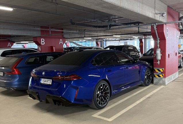 BMW M5 G90