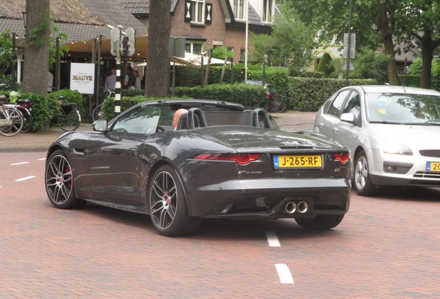 Jaguar F-TYPE S Convertible Chequered Flag Edition 2019