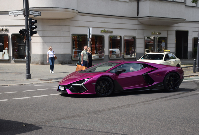 Lamborghini Revuelto