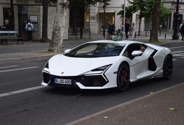 Lamborghini Revuelto