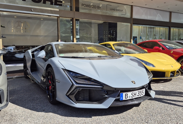 Lamborghini Revuelto
