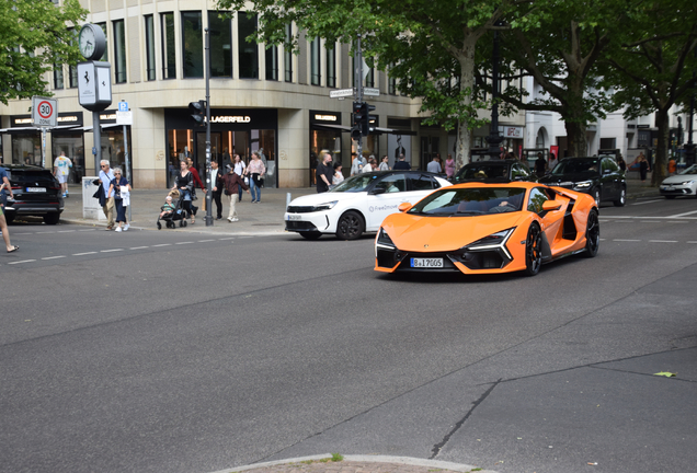 Lamborghini Revuelto