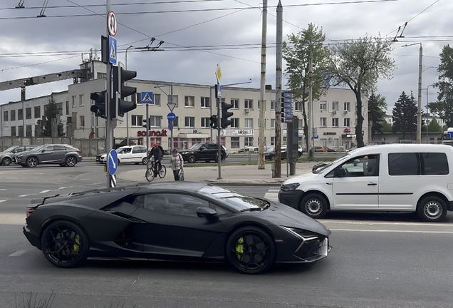 Lamborghini Revuelto