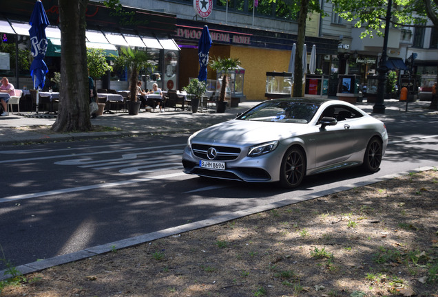 Mercedes-Benz S 63 AMG Coupé C217