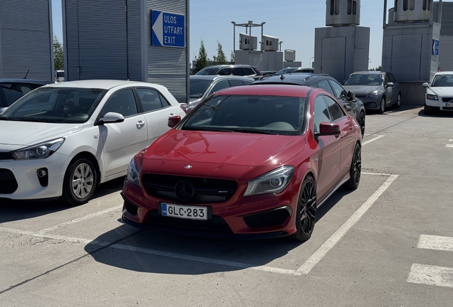 Mercedes-Benz CLA 45 AMG C117