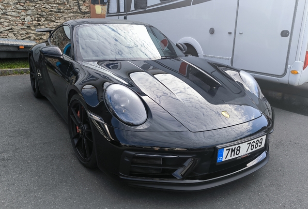 Porsche 992 Carrera GTS