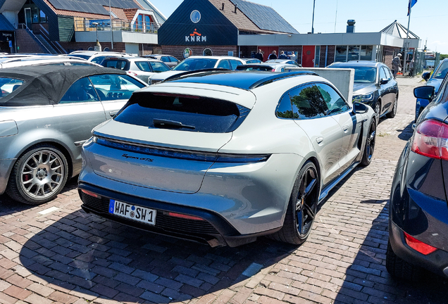 Porsche Taycan GTS Sport Turismo