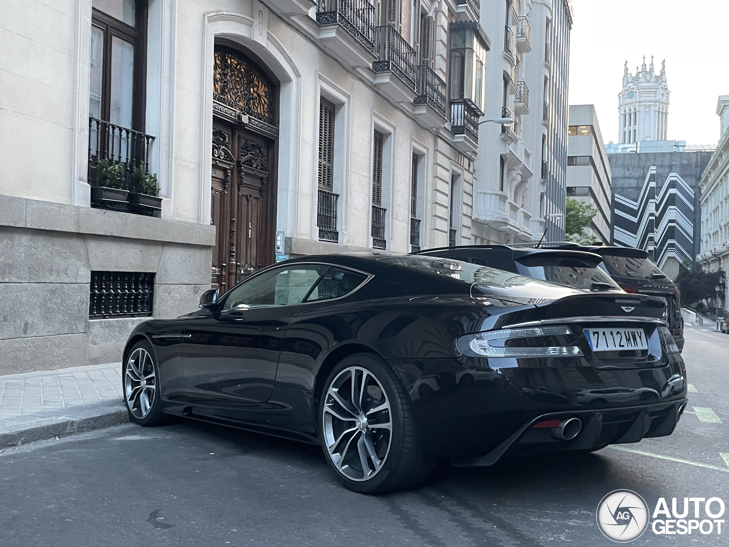 Aston Martin DBS