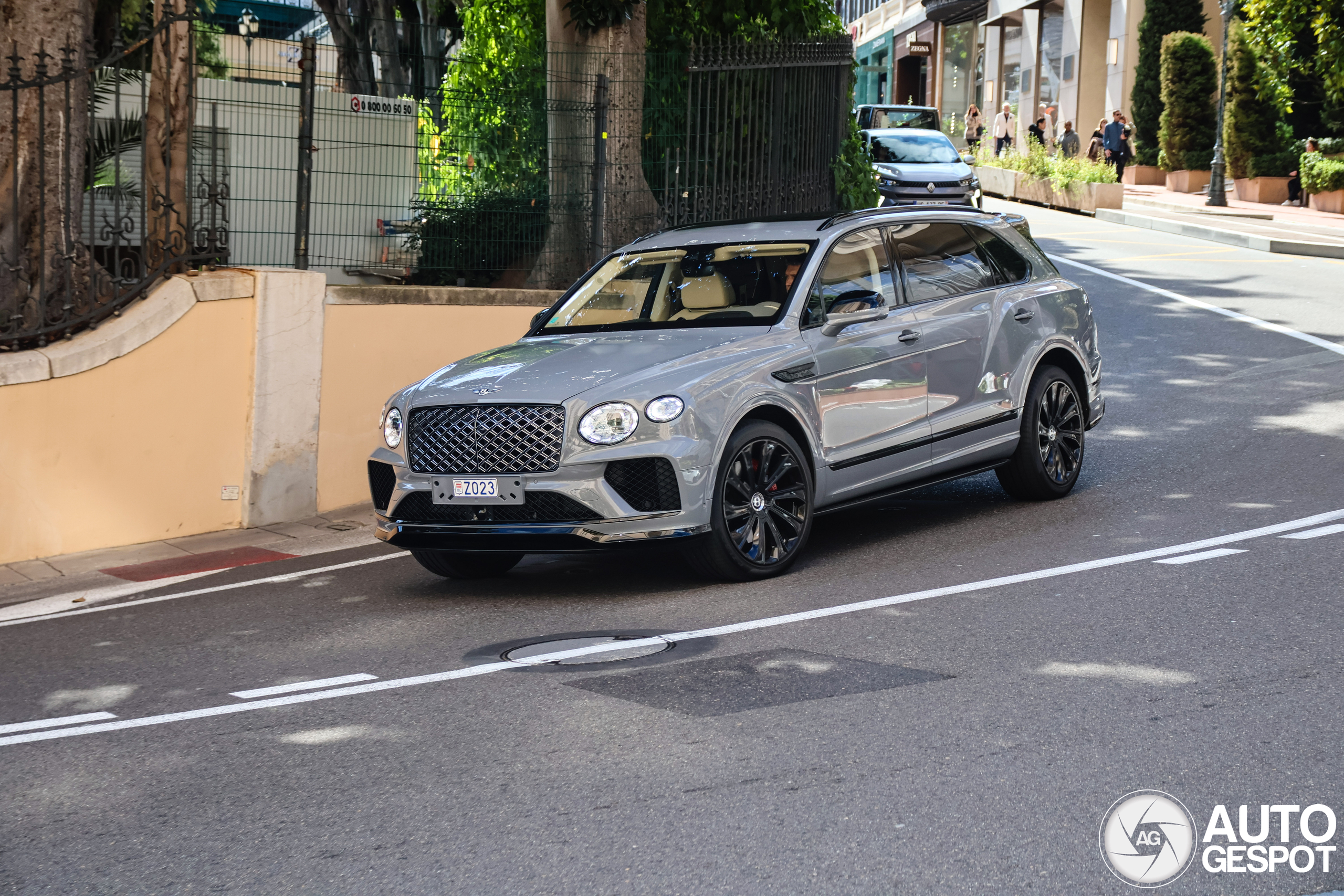 Bentley Bentayga EWB Mulliner