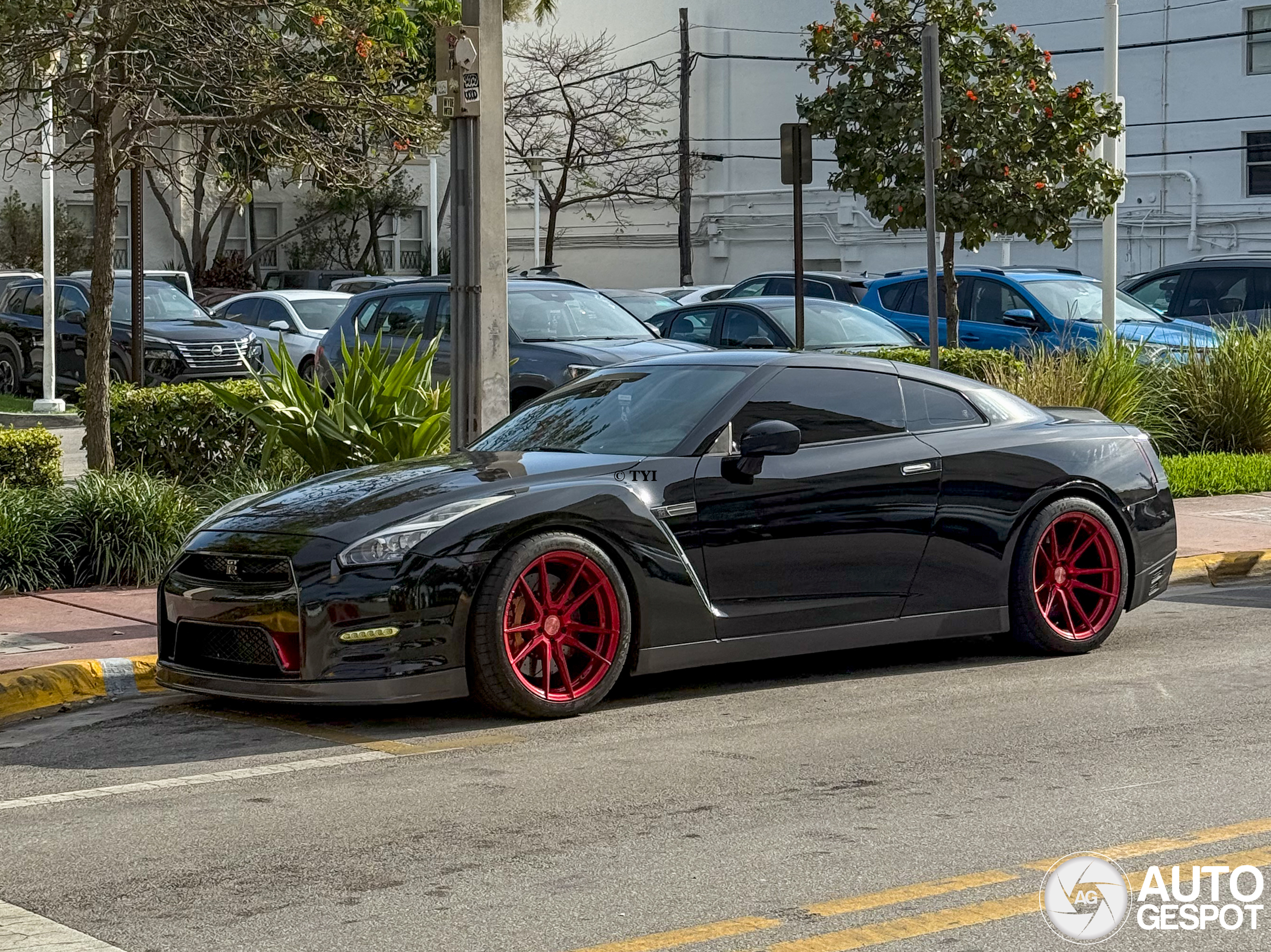 Nissan GT-R 2014