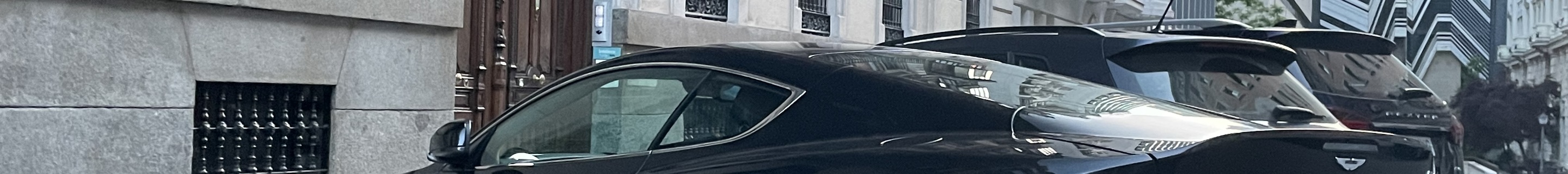 Aston Martin DBS