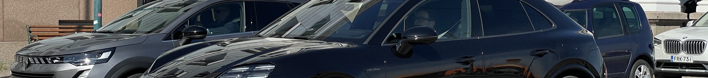 Porsche Macan EV Turbo