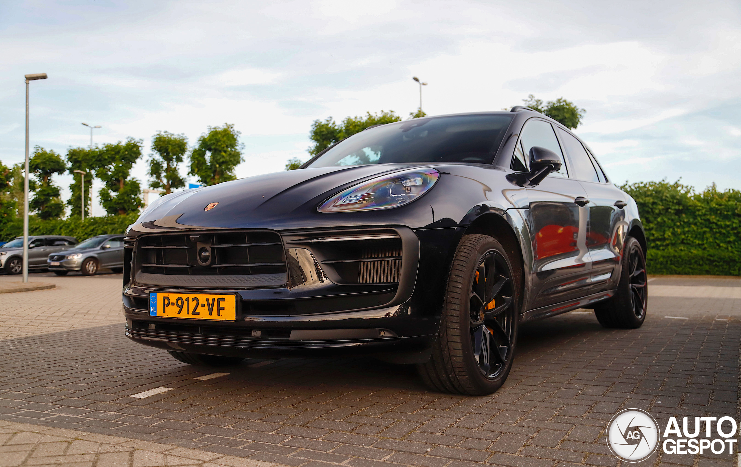 Porsche 95B Macan GTS MkIII