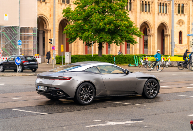 Aston Martin DB11