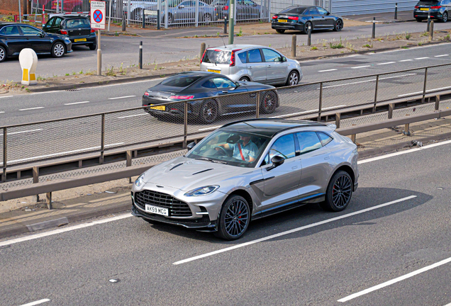 Aston Martin DBX707