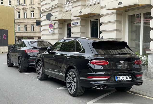 Bentley Bentayga Azure 2024