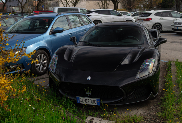 Maserati MC20