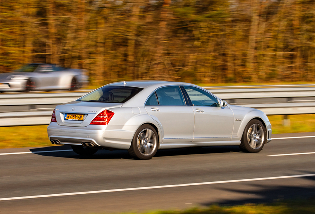 Mercedes-Benz S 63 AMG W221