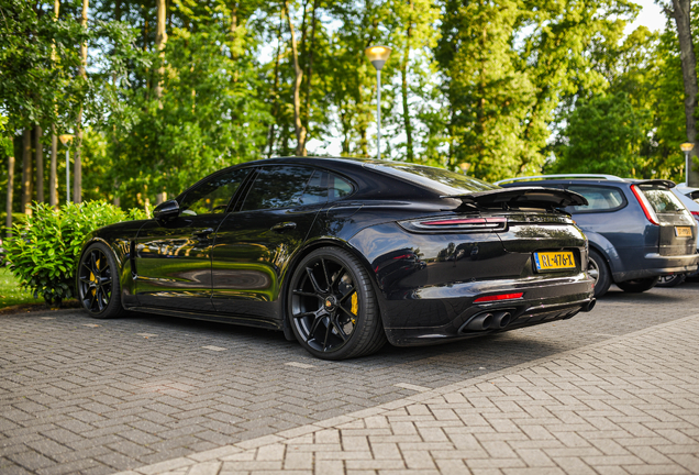 Porsche 971 Panamera Turbo S E-Hybrid