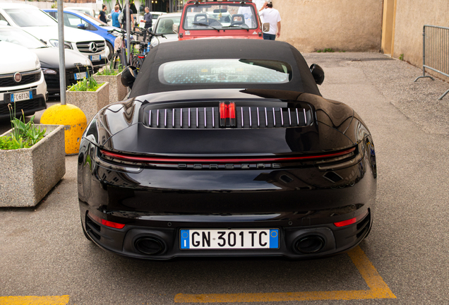 Porsche 992 Carrera 4S Cabriolet