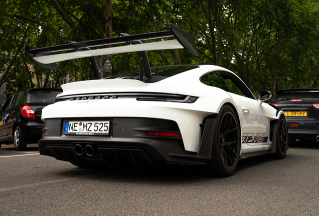 Porsche 992 GT3 RS Weissach Package