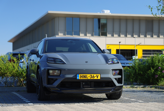 Porsche Macan EV Turbo
