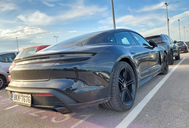 Porsche Taycan Turbo