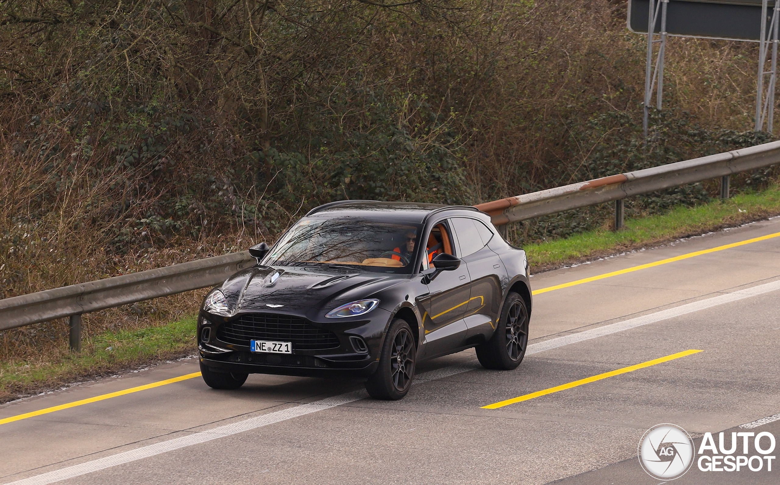 Aston Martin DBX