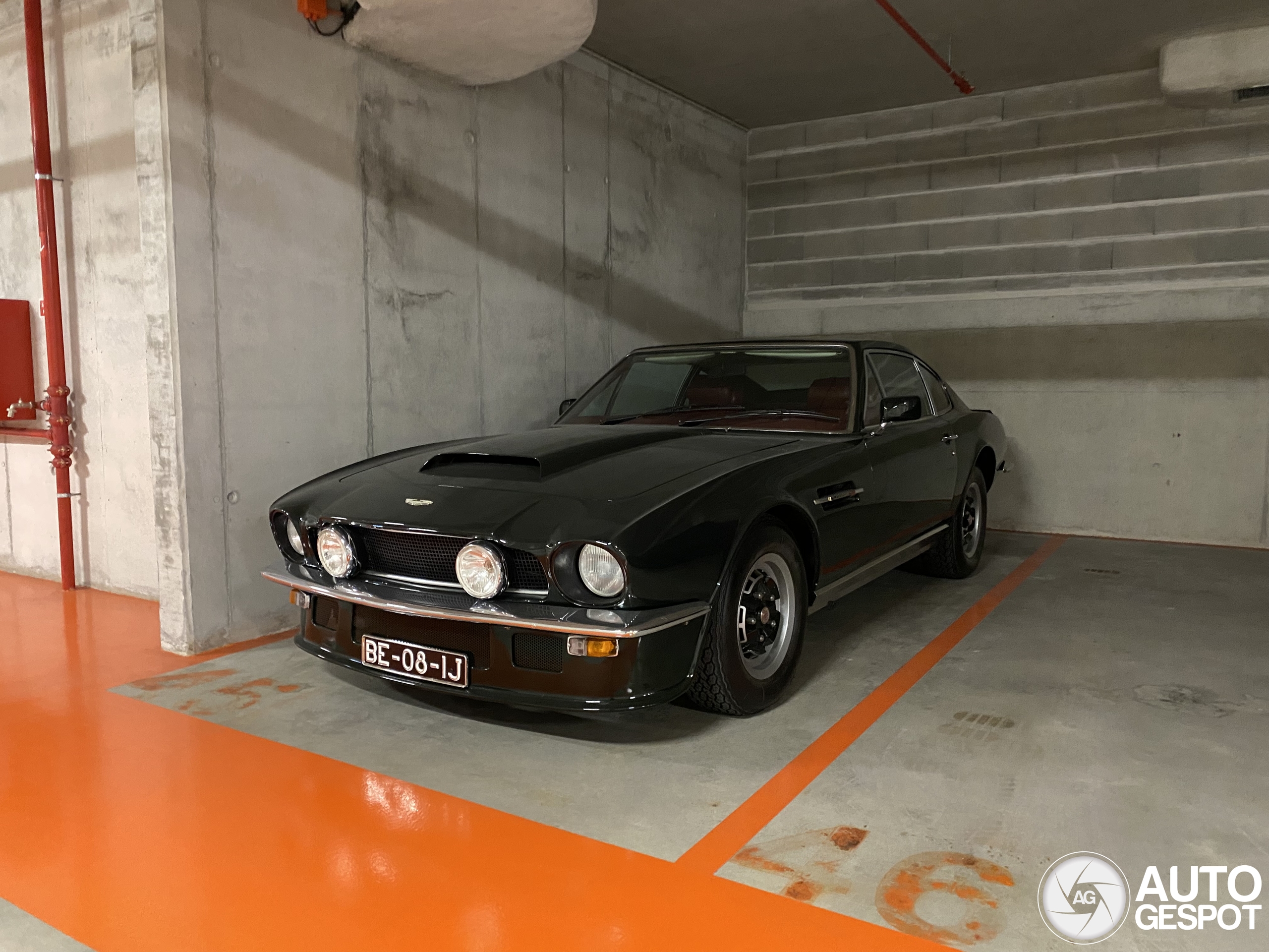 Aston Martin V8 Series 3
