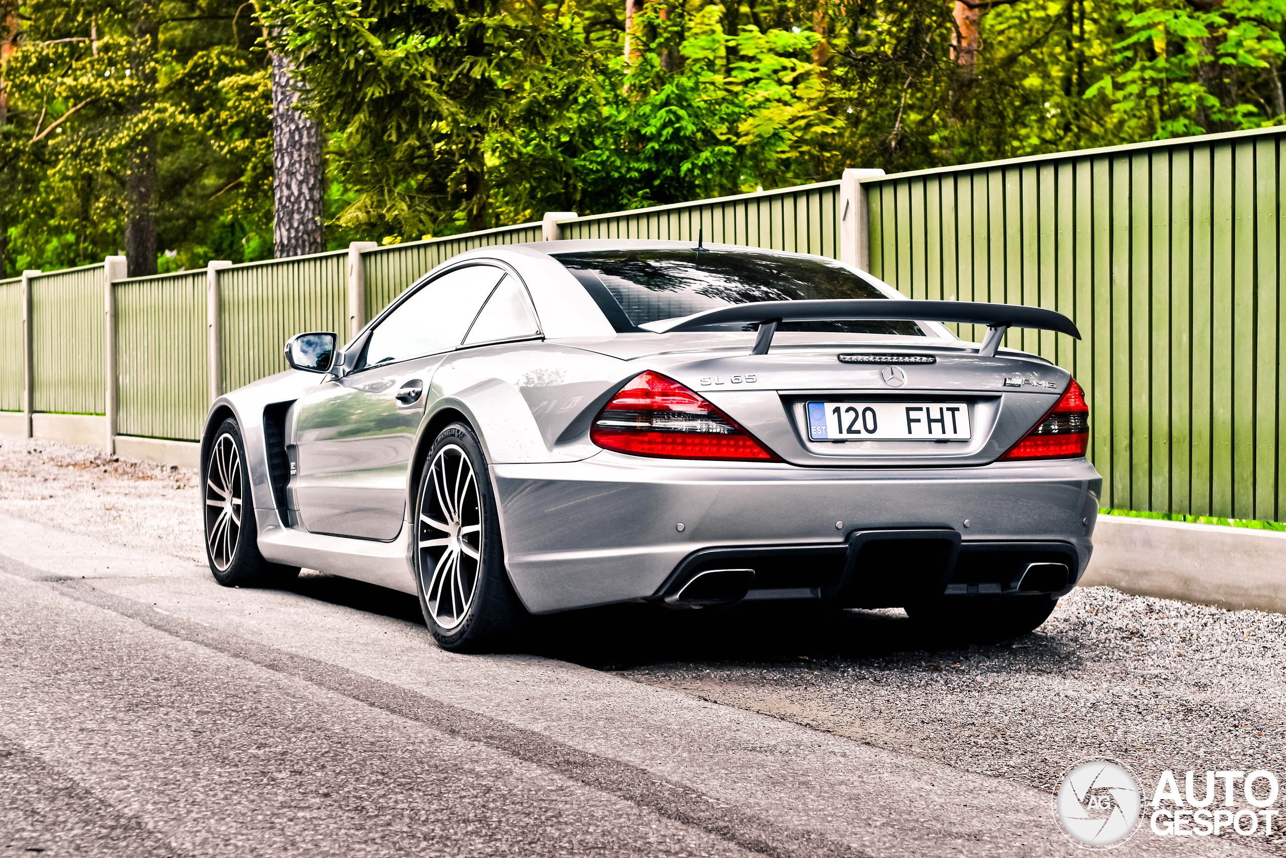 De Mercedes-Benz SL 65 AMG Black Series is een iconische AMG