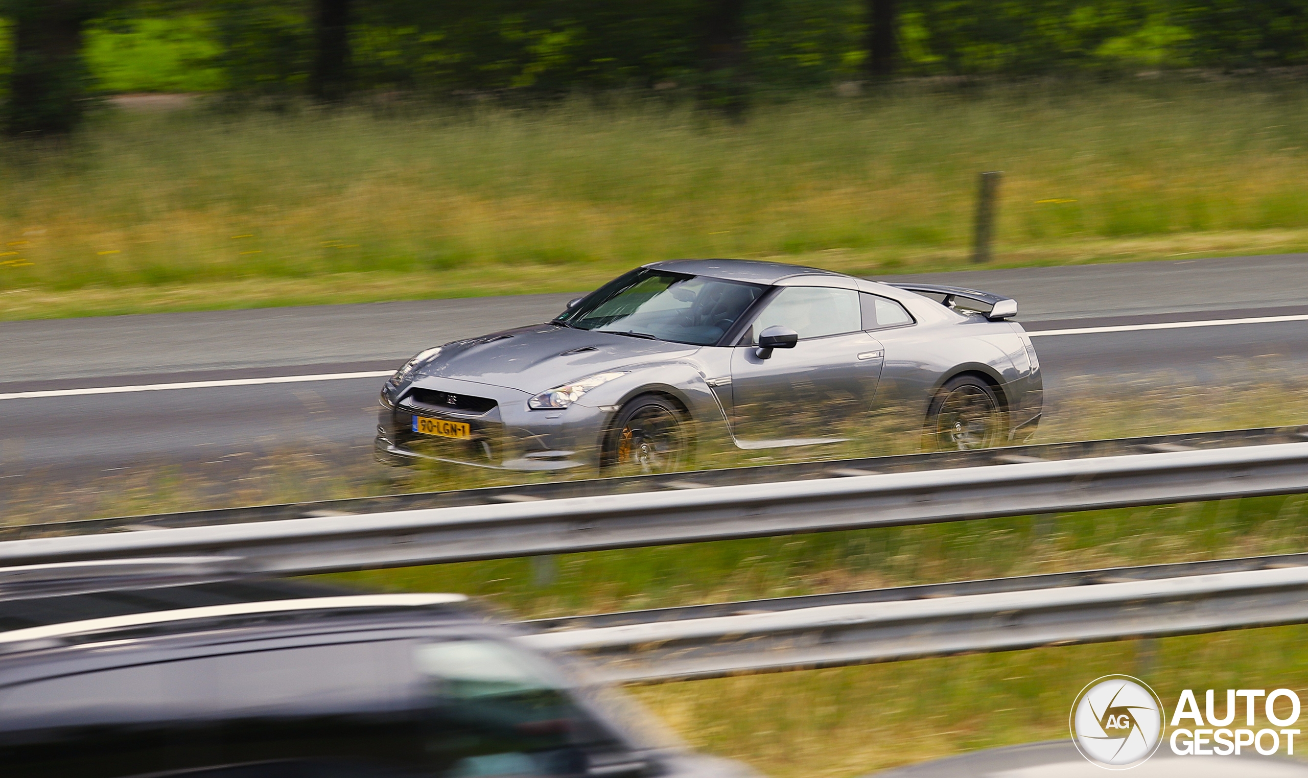 Nissan GT-R