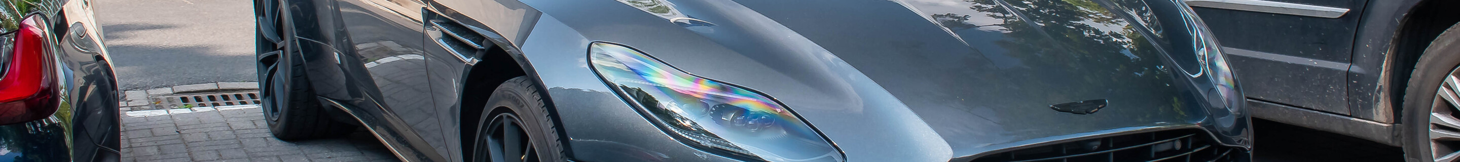 Aston Martin DB11
