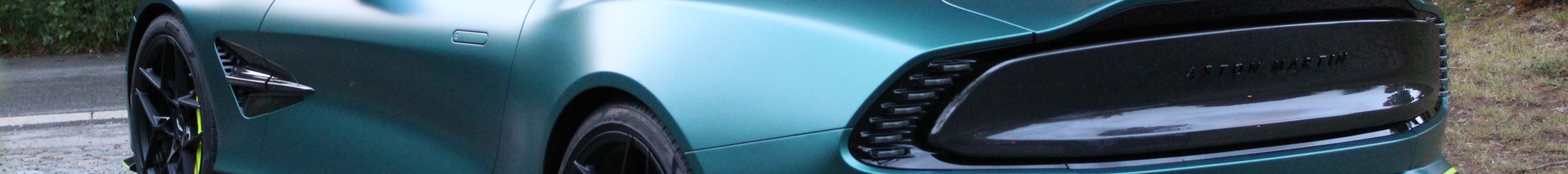 Aston Martin Vanquish 2025