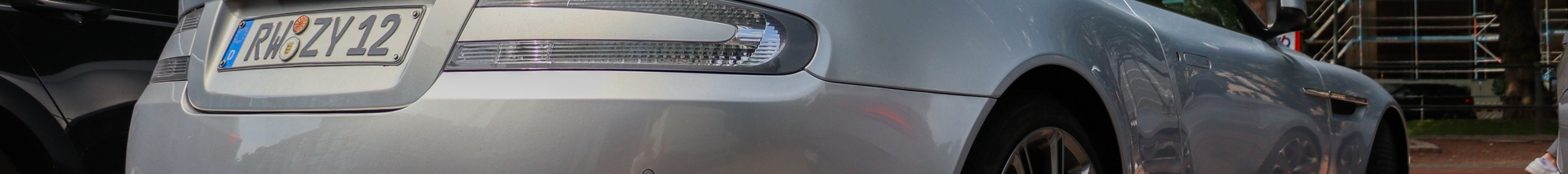 Aston Martin Virage 2011