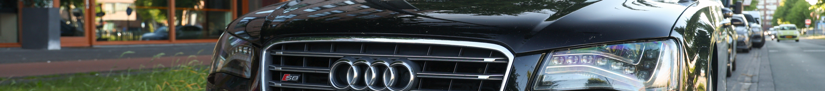 Audi S8 D4