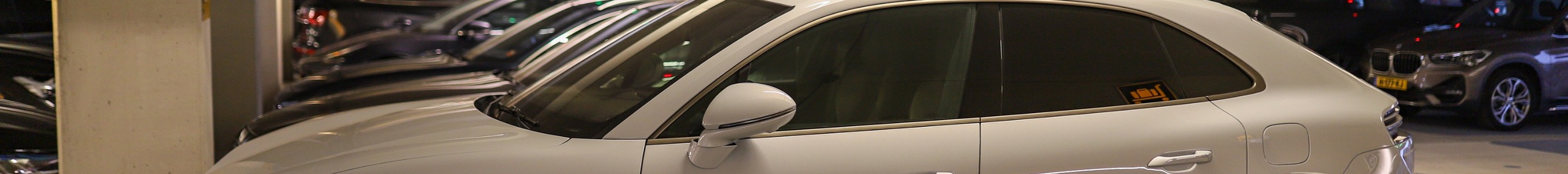 Porsche Macan EV Turbo