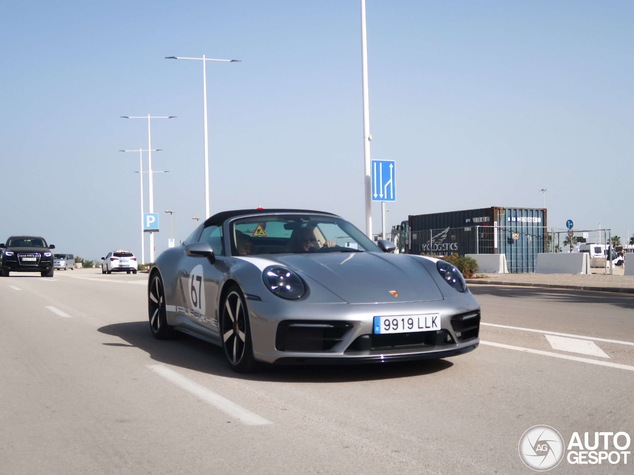 Porsche 992 Targa 4S Heritage Design Edition