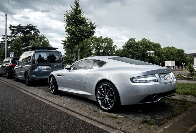 Aston Martin Virage 2011
