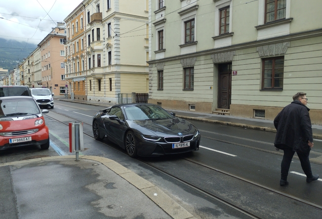 BMW i8 Roadster