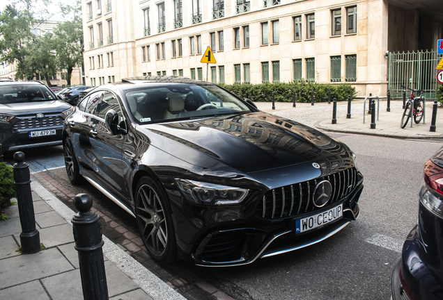 Mercedes-AMG GT 63 S X290