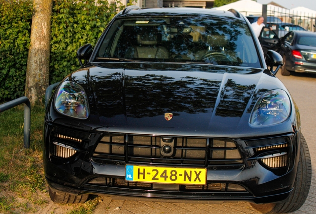 Porsche 95B Macan GTS MkII