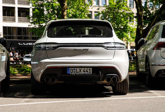 Porsche 95B Macan GTS MkIII