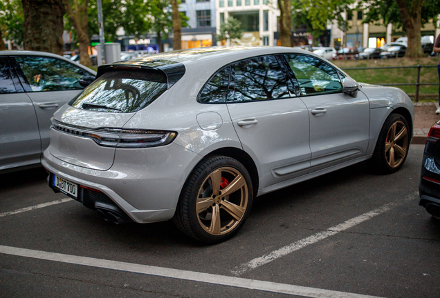 Porsche 95B Macan GTS MkIII