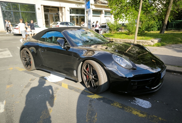 Porsche 992 Carrera 4 GTS Cabriolet